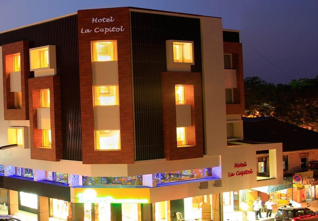 Hotel La Capitol Panaji Exterior foto